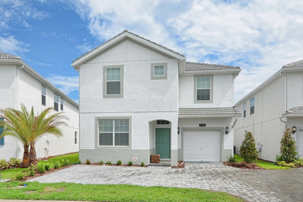 Storey Lake-6 Bedroom Pool Home- 1652ST
