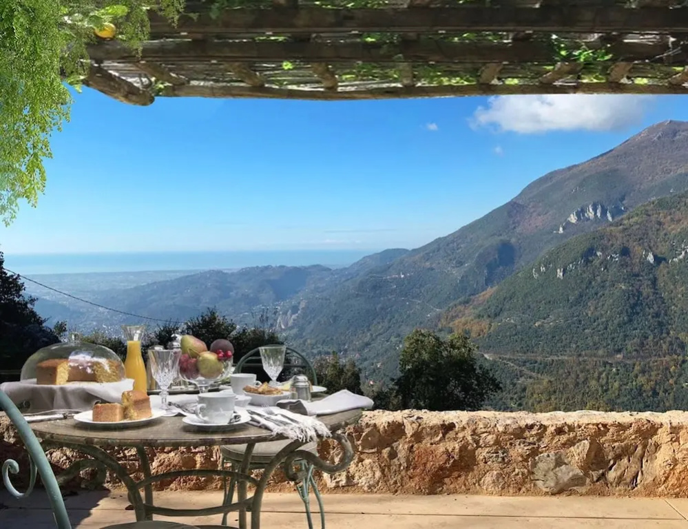 Il Podere di Metato Restored Tuscan Farmhouse With Pool With Views of Hills and Sea