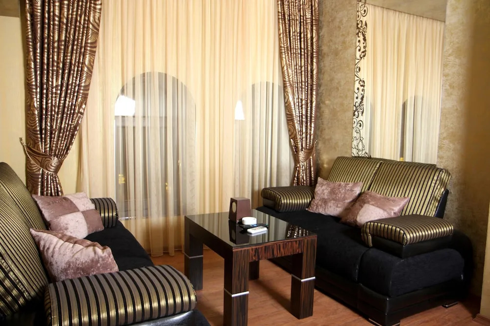 Полулюкс в Отель Roma Yerevan & Tours