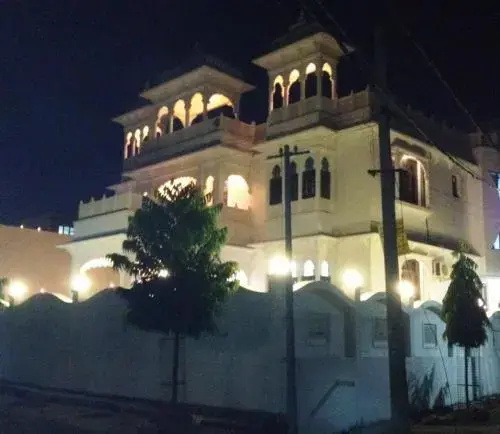 Royal Heritage Villa HomeStay