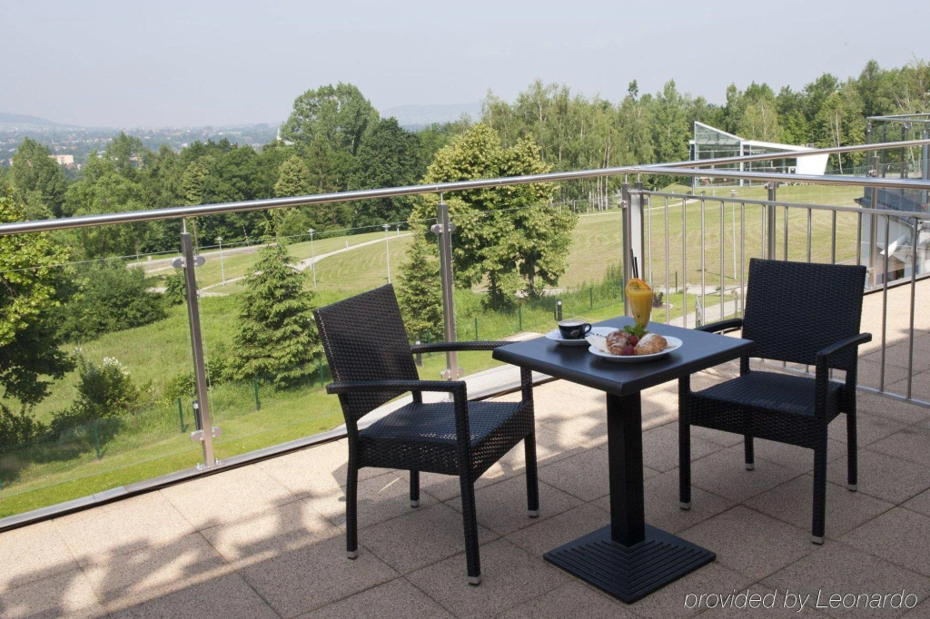 Balcony & Terrace