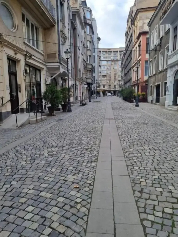 Central Golden Residences - in Old Town