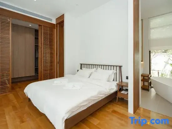 4 Bedrooms Villa