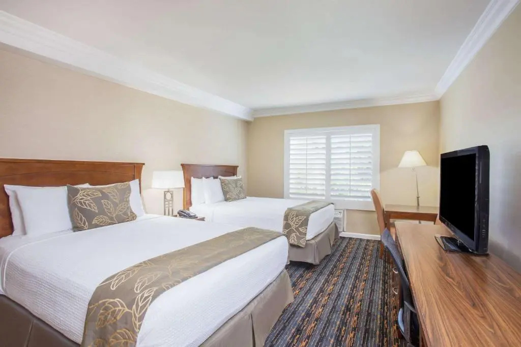Days Inn by Wyndham San Diego Hotel Circle - Chambres