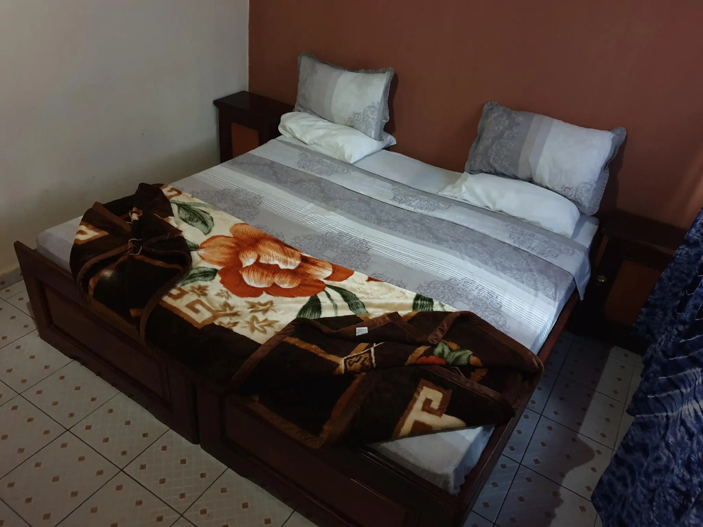 Economy room