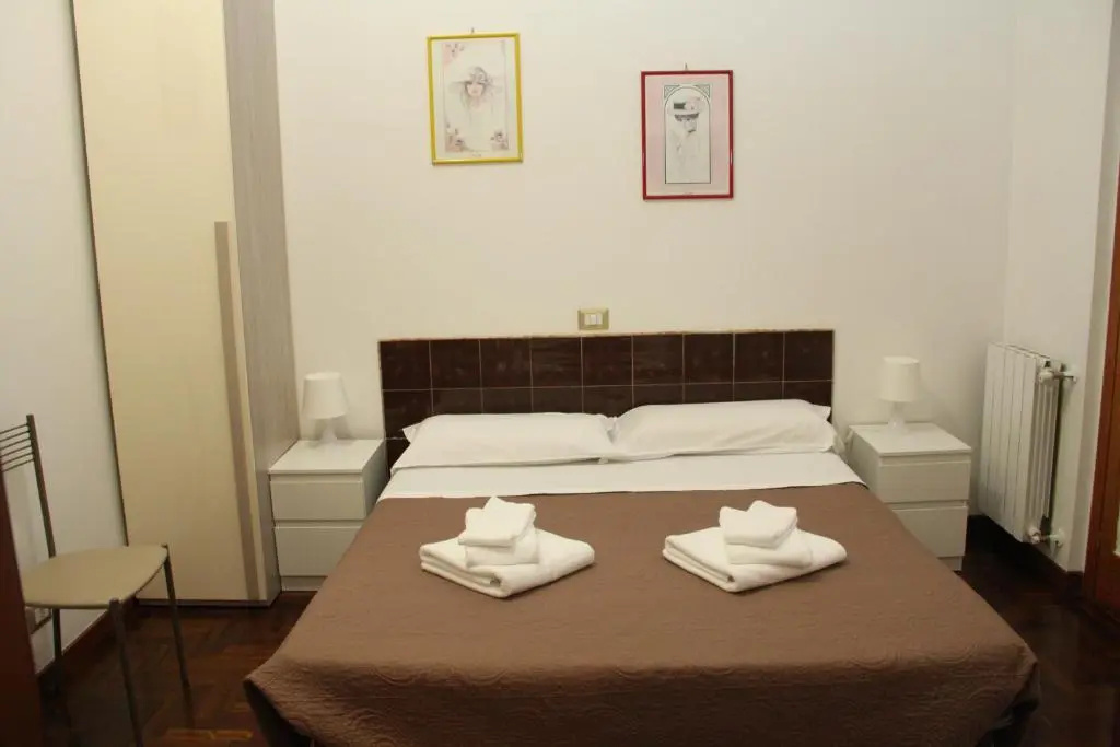 Standard Double room (full double bed)