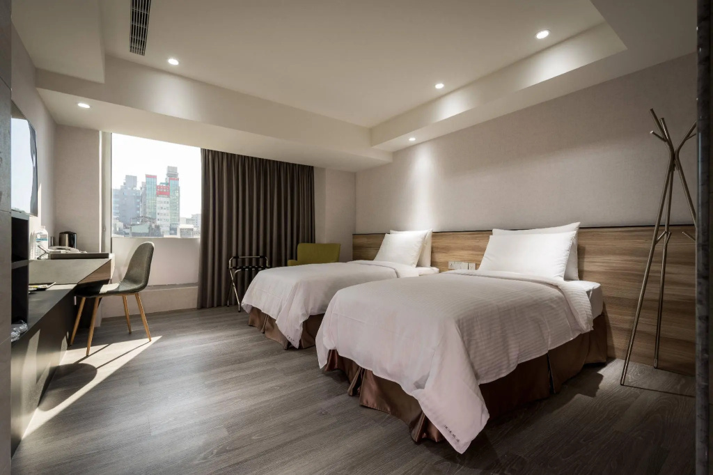 Standard Double room with park view (twin beds)
