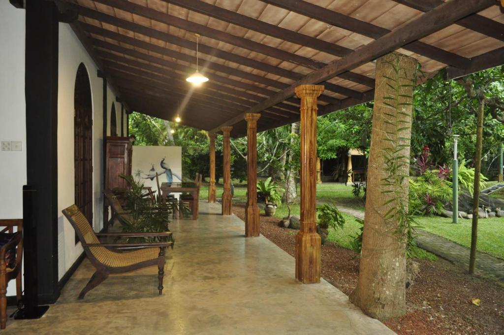 Villa 80