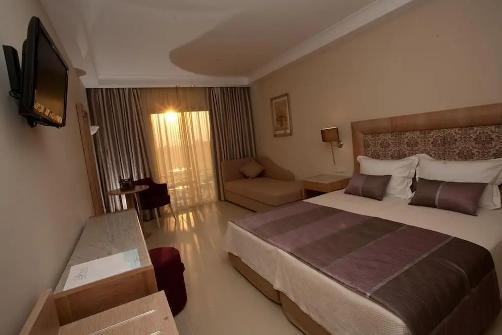 Standard Triple room with balcony