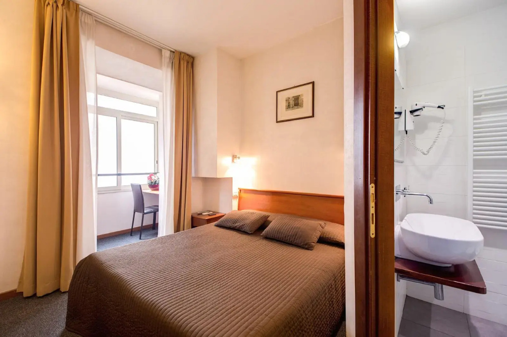 Hotel photo 16