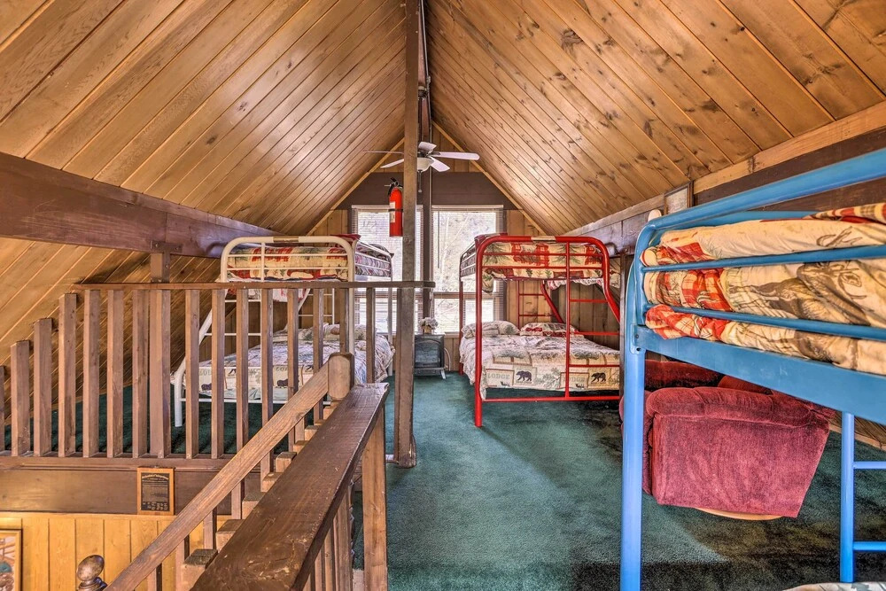 Quiet Big Bear City Cabin w/ Loft: 5 Mi to Village