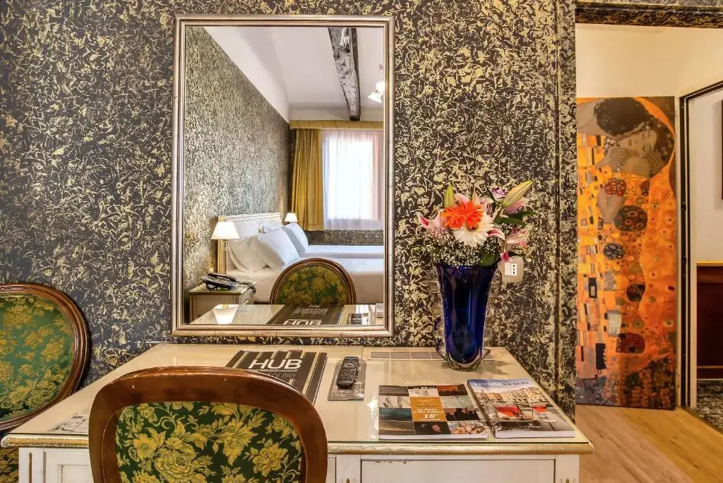 Hotel La Fenice Et Des Artistes - Chambres