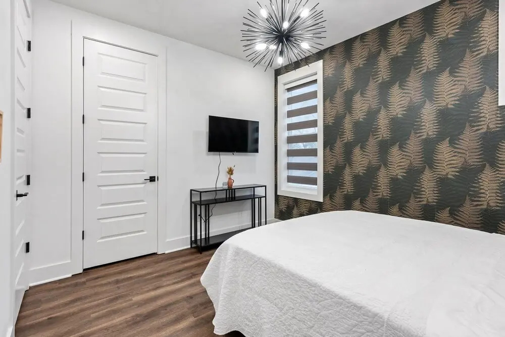 Jones Ave — фото 4