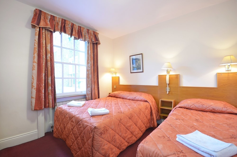 Alexandra Hotel Room Type - TRIPLE STANDARD