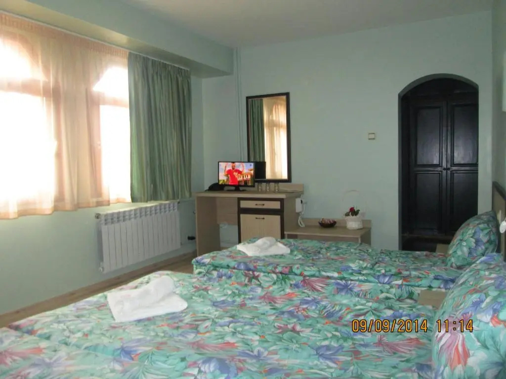 Hotel Emaly Green - Chambres