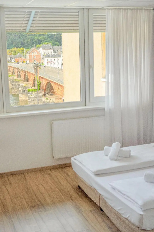Standard Double room with river view (full double bed)