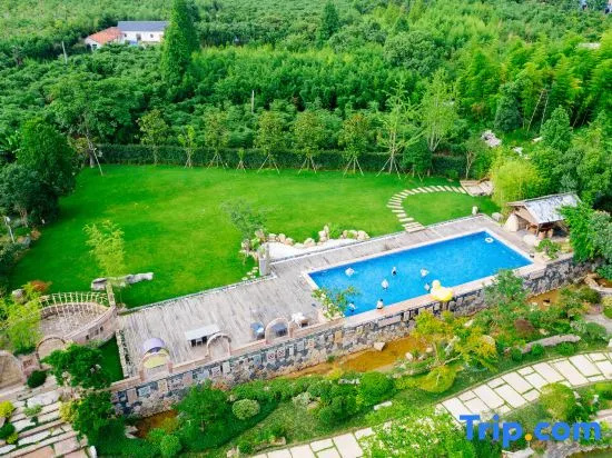 Mogan Mountain · Suzhou Style Garden Hostel
