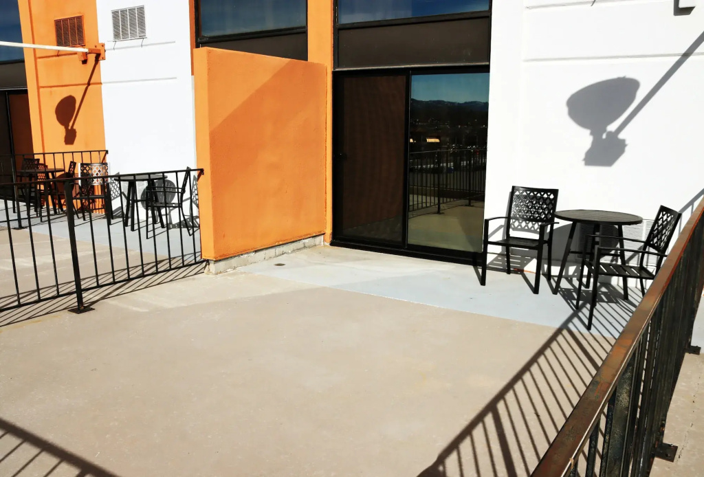Balcony & Terrace