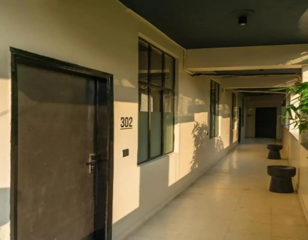 LetsBunk Poshtel & Suites