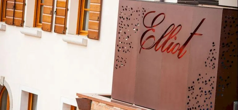 Balcony & Terrace