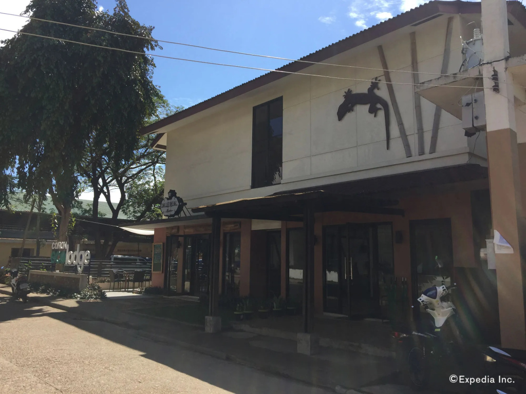 Coron Ecolodge