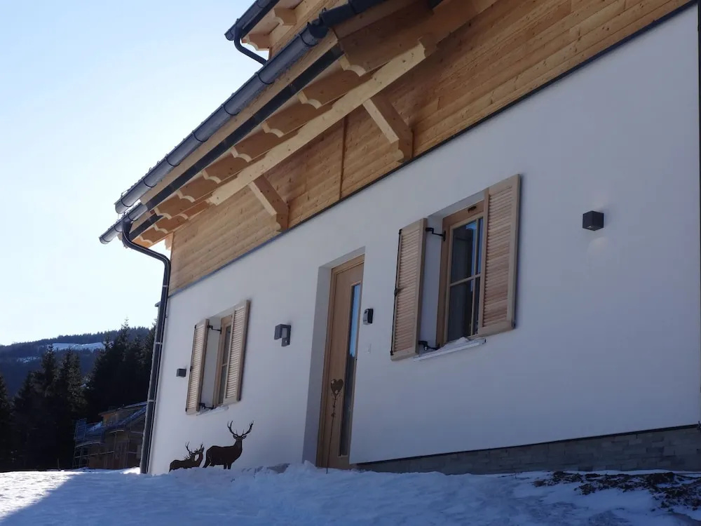 Detached Chalet w Combi Sauna, Near Ski Lift, Haus Liene - фото 1