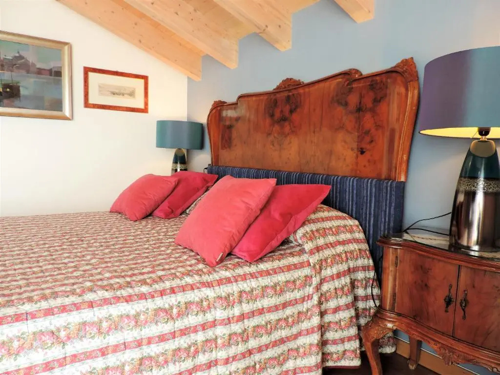 Standard Double room with garden view (full double bed)