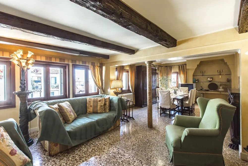 Superior Apartment