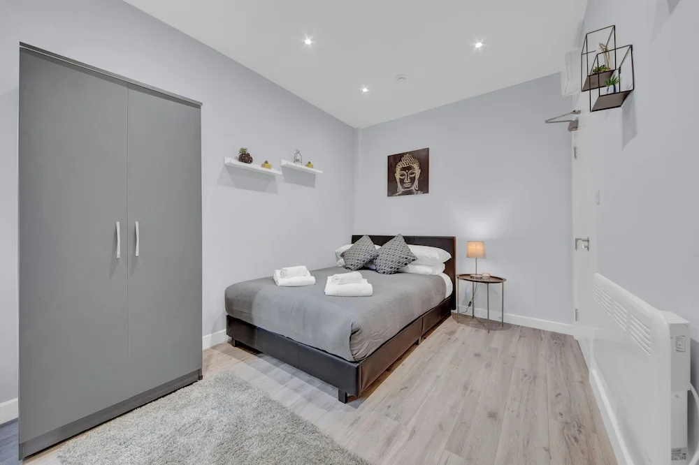 Serviced Ensuite Room In West Drayton London UB7