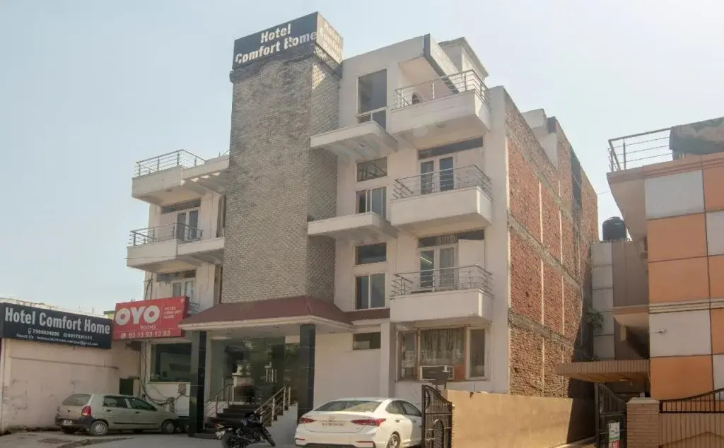 Hotel Comfort Home by OYO