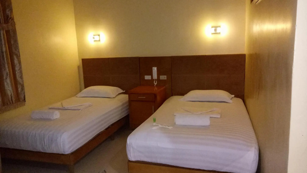 Deluxe Double room (twin beds)