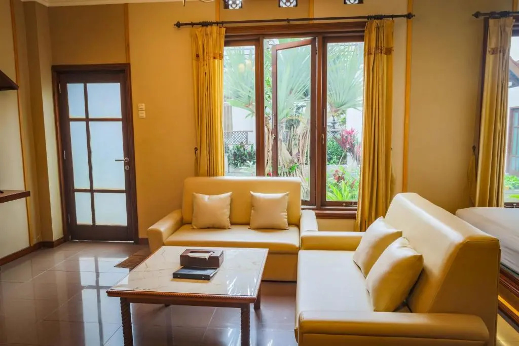 Superior Family room