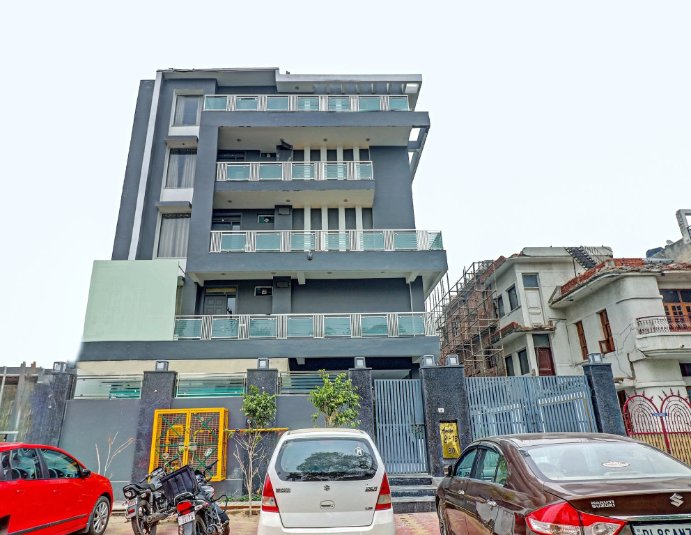 Townhouse Sector 30 Near Botanic Garden of Indian Republic