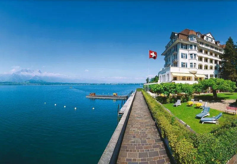 Hotel Restaurant Bellevue au Lac — 5