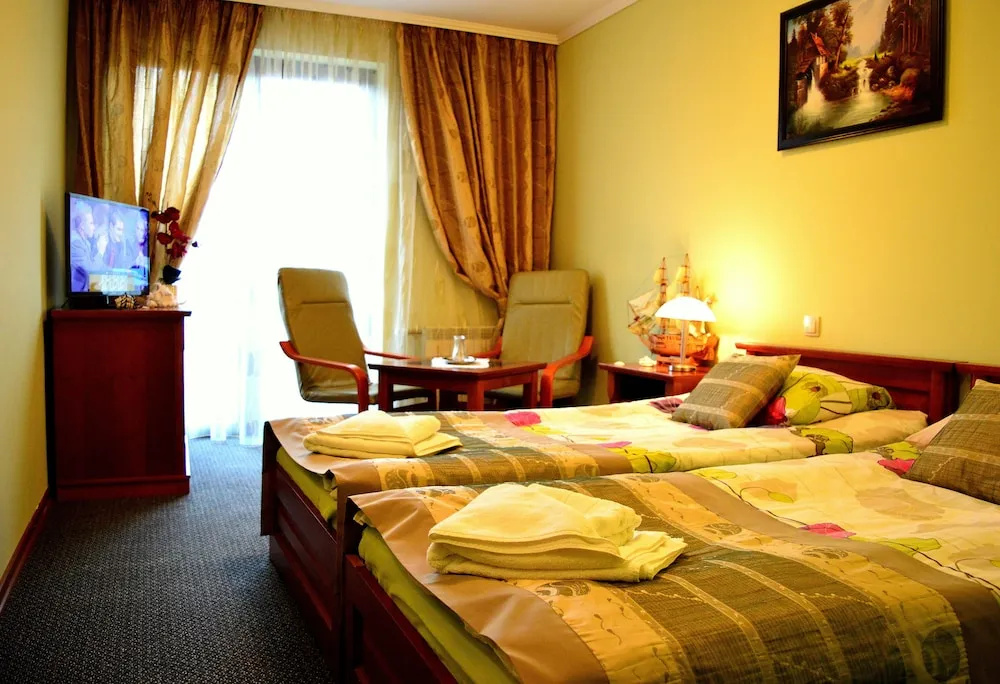Classic Double room (full double bed)