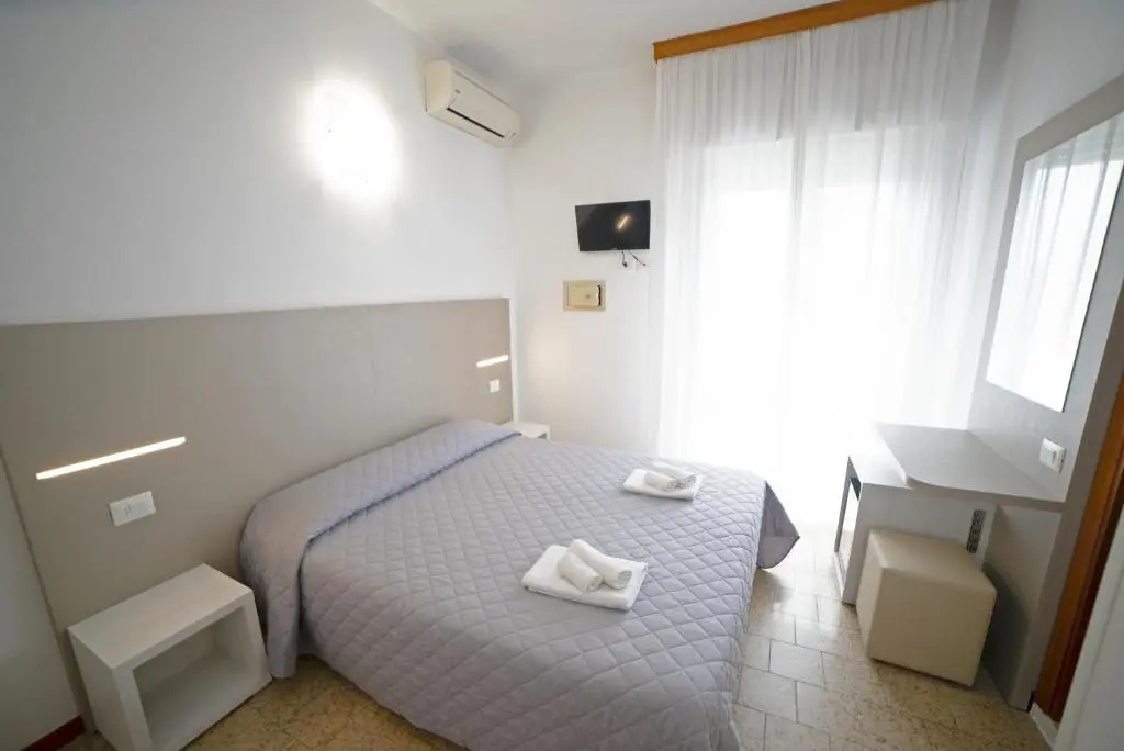 Deluxe Double room with balcony (full double bed)
