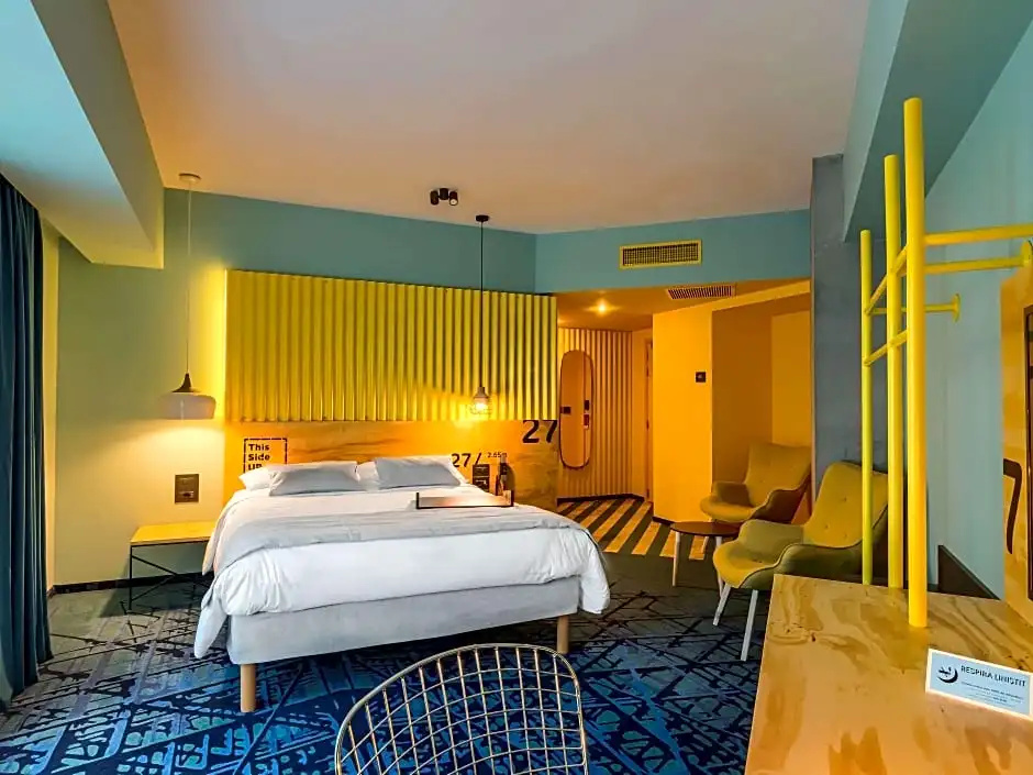 Premium Double room (full double bed)