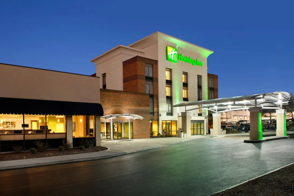 Aviator Hotel & Suites, Best Western Signature Collection