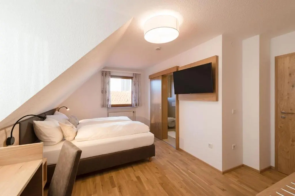 Gasthof-Pension Brauner Hirsch - Chambres