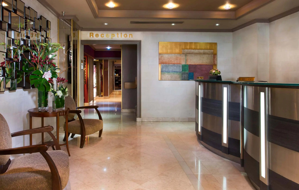 Lobby & Reception