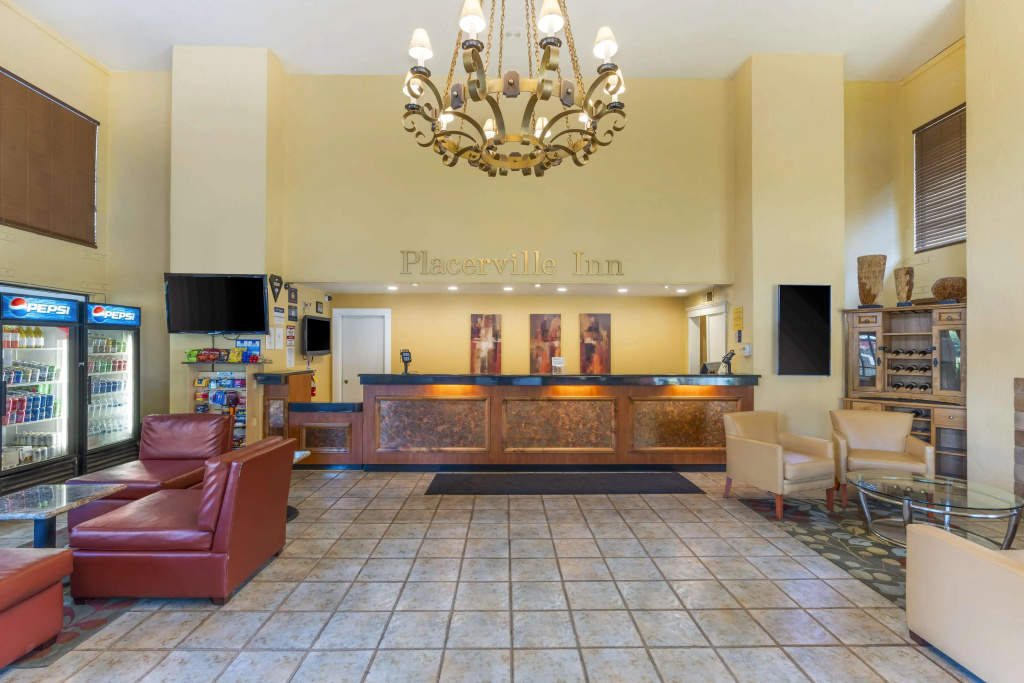 Lobby & Reception