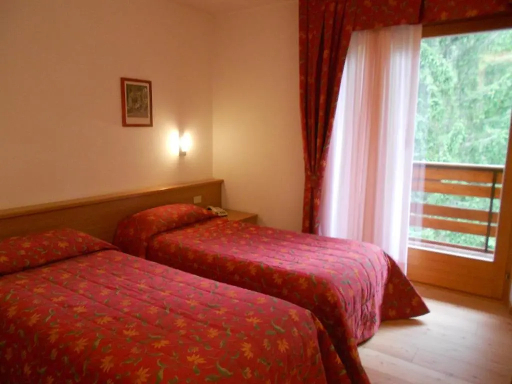 Hotel Garni Lago Nembia - Chambres