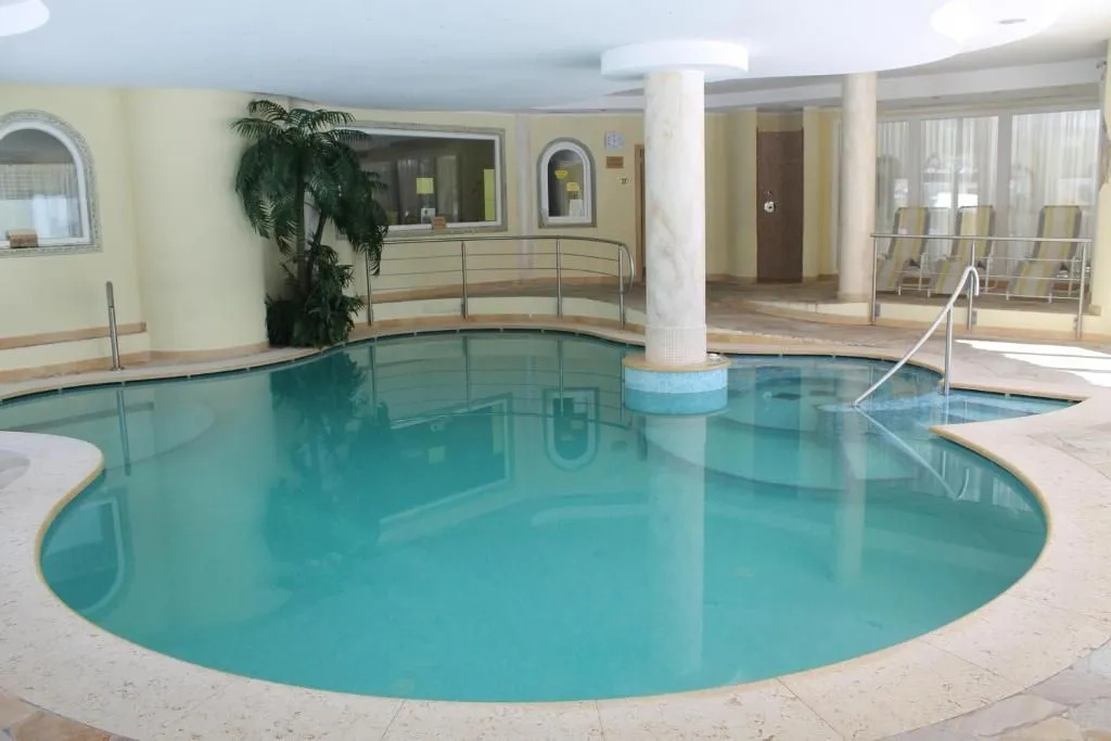 Hotel photo 12