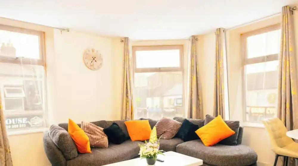 Stylish 3-bed Flat Near Cardiff City Centre Uni