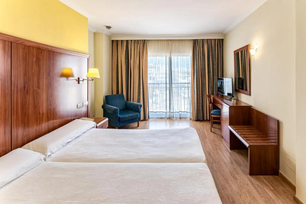 Hotel Perla Marina - Chambres