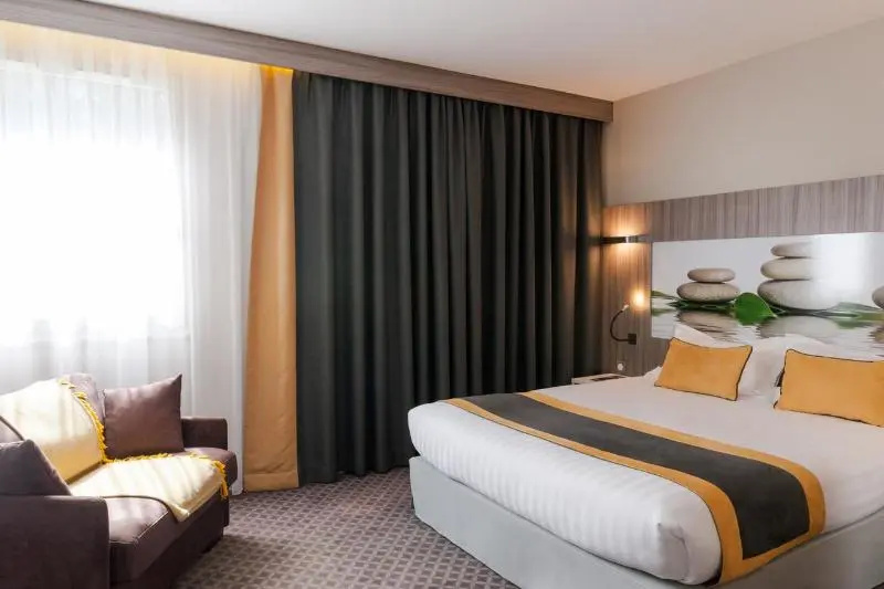 Standard Double room (full double bed)