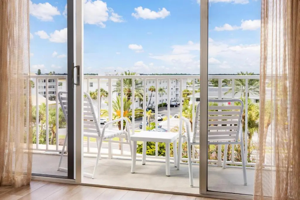 DoubleTree Beach Resort by Hilton Tampa Bay - North Redingto - Chambres