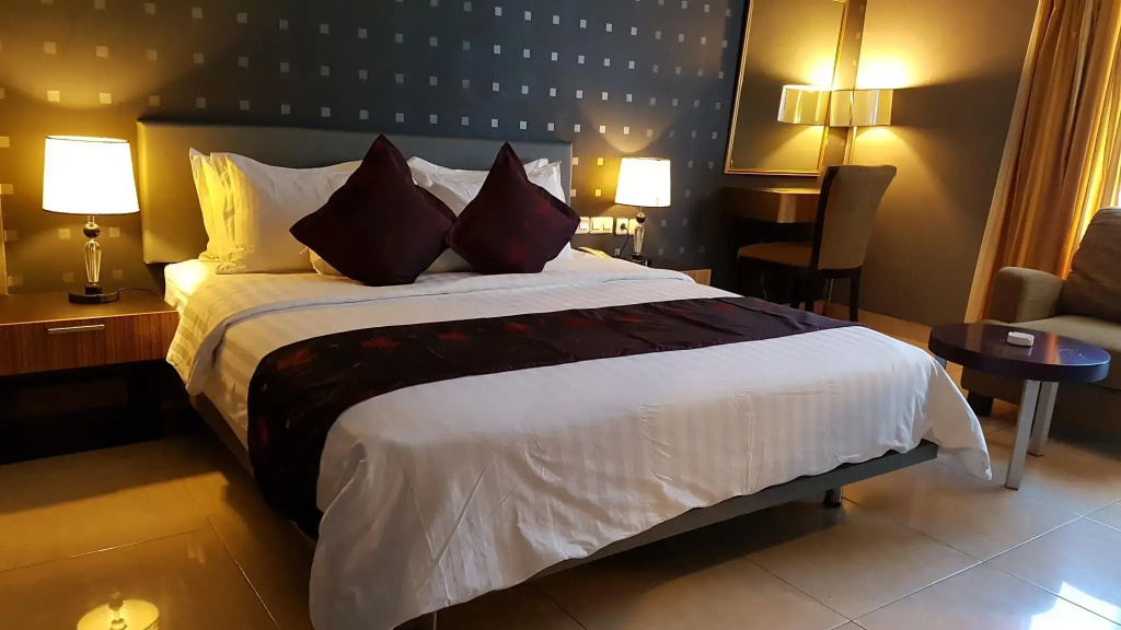 Crown Hotel - Général