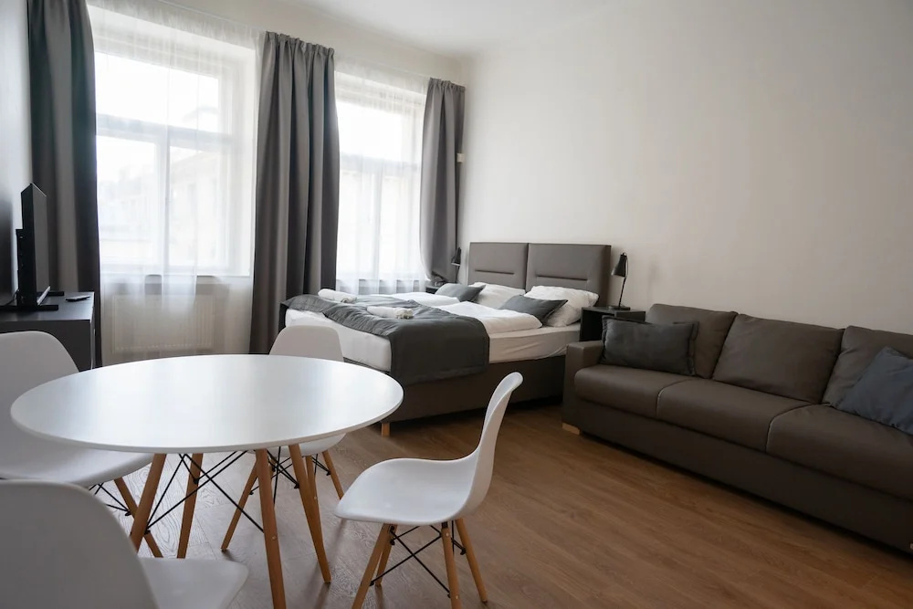 Deluxe Double Apartment (full double bed)