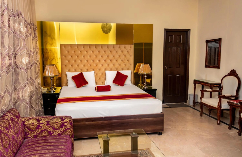 Rose Palace Hotel, Garden Town